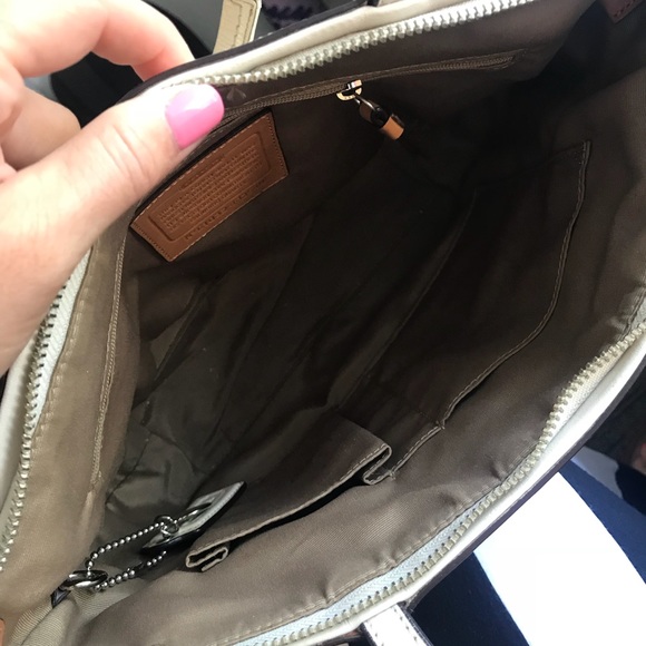 Coach purse - Picture 2 of 6